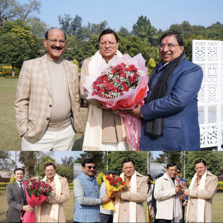 “नववर्ष पर शासकीय आवास बना शुभकामनाओं का केंद्र: सीएम पुष्कर सिंह धामी से मंत्री-विधायकों, अधिकारियों और ITBP सहित केंद्रीय संगठनों ने की शिष्टाचार भेंट, बोले—2026 होगा उत्तराखण्ड के विकास का निर्णायक वर्ष”