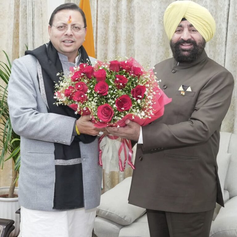 “लोक भवन में विकास पर मंथन: राज्यपाल गुरमीत सिंह से मुख्यमंत्री पुष्कर सिंह धामी की अहम शिष्टाचार भेंट, प्रदेश के समग्र विकास पर हुई विस्तृत चर्चा”