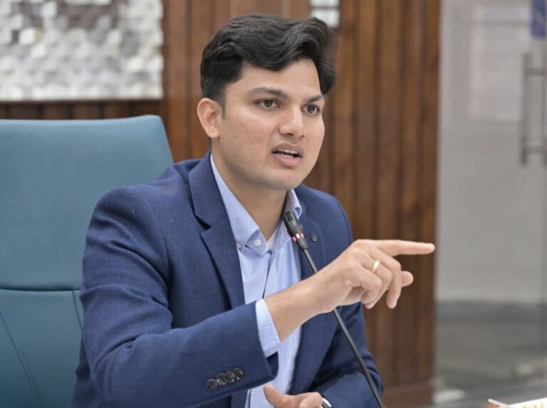 “राष्ट्रीय मतदाता दिवस पर रुद्रप्रयाग की बड़ी उपलब्धि: उत्कृष्ट मतदाता मैपिंग के लिए ‘स्टेट बेस्ट इलेक्ट्रोरल प्रैक्टिसेज अवॉर्ड–2026’, जिलाधिकारी प्रतीक जैन होंगे सम्मानित”