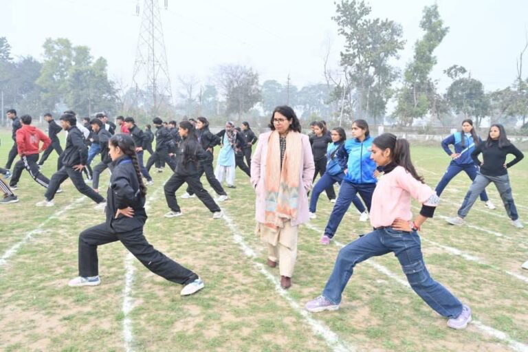 “आत्मविश्वास, साहस और सुरक्षा का संगम: उत्तराखंड संस्कृत विश्वविद्यालय में आत्मरक्षा कार्यशाला के दूसरे दिन दिखा जोश, जज़्बा और जबरदस्त ऊर्जा”