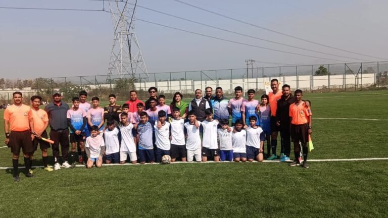 “टिहरी पर हरिद्वार का ‘गोल्डन अटैक’! 3-1 की धमाकेदार जीत से सेमीफाइनल में एंट्री, मुख्यमंत्री चैम्पियनशिप में अंडर-14 खिलाड़ियों का जलवा “