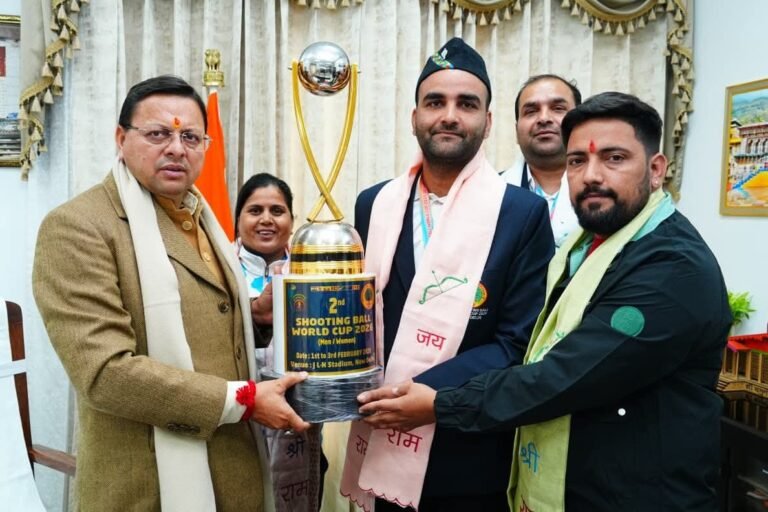 “देहरादून में खेल गौरव का उत्सव: मुख्यमंत्री पुष्कर सिंह धामी ने शूटिंग बॉल वर्ल्ड कप के सिल्वर मेडल विजेता खिलाड़ियों को किया सम्मानित, कहा—‘मेहनत और अनुशासन से ही बनते हैं चैंपियन’”