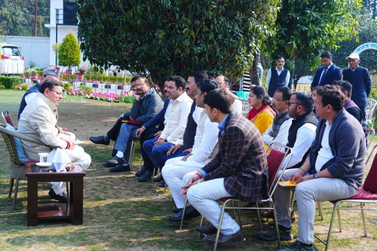 тАЬрдХрд╛рд░реНрдорд┐рдХреЛрдВ рдХреА рд╕реБрд░рдХреНрд╖рд╛ рдкрд░ рд╕рдЦреНрдд рд╣реБрдП рдореБрдЦреНрдпрдордВрддреНрд░реА рдкреБрд╖реНрдХрд░ рд╕рд┐рдВрд╣ рдзрд╛рдореА тАУ рд╕рд░рдХрд╛рд░реА рджрдлреНрддрд░реЛрдВ рдореЗрдВ рдмрдиреЗрдЧреА рд╕рдЦреНрдд рдПрд╕рдУрдкреА, рджреЛрд╖рд┐рдпреЛрдВ рдкрд░ рд╣реЛрдЧреА рддреНрд╡рд░рд┐рдд рдХрд╛рд░реНрд░рд╡рд╛рдИтАЭ