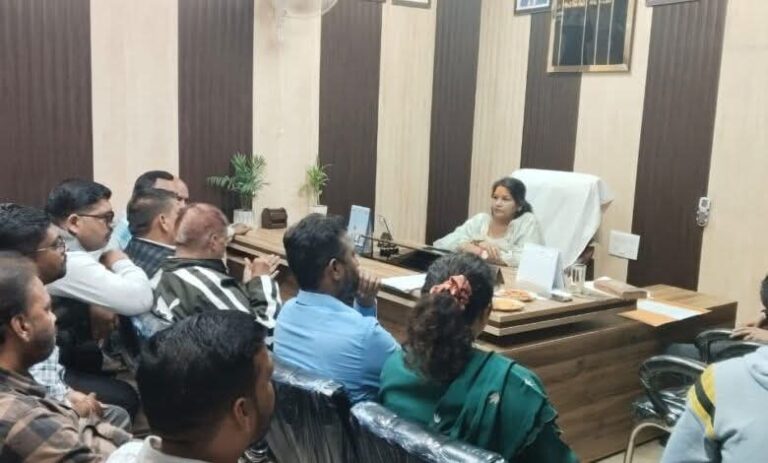 “हरिद्वार में बड़ा फैसला: अब होटल-ढाबों में नहीं बिकेगा मांस-अंडा, महापौर किरण जैसल की अगुवाई में निगम ने पूरे शहर में प्रतिबंध की तैयारी की”