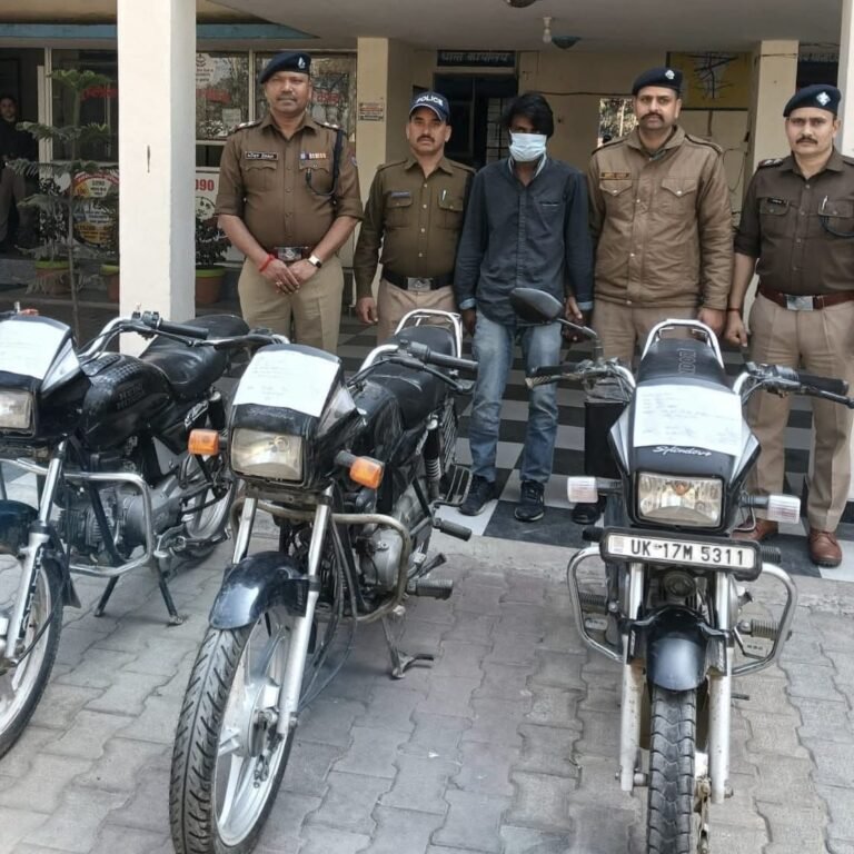 “सघन चेकिंग में बड़ा खुलासा: झबरेड़ा पुलिस के हत्थे चढ़ा ‘दीपक’, निशानदेही पर 3 चोरी की स्पलेंडर प्लस बाइक बरामद, अभियान से अपराधियों में मचा हड़कंप!”