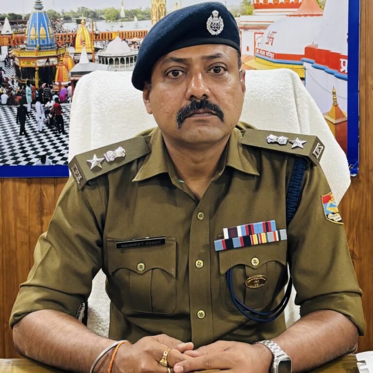 “टकाभरी रविदास मंदिर हत्याकांड: रहस्यमयी गुमशुदगी से सनसनीखेज़ हत्या तक—एसएसपी नवनीत सिंह का बड़ा एक्शन, 6 सदस्यीय एसआईटी करेगी हर एंगल से जांच”