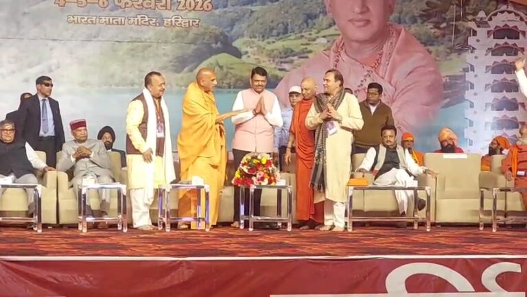 “भारत माता मंदिर में राष्ट्र चेतना का महोत्सव: स्वामी सत्यमित्रानंद गिरी महाराज की स्मृति में श्रीविग्रह स्थापना, पूर्व राष्ट्रपति कोविंद और सीएम फडणवीस ने बताया राष्ट्र निर्माण का अविस्मरणीय योगदान”