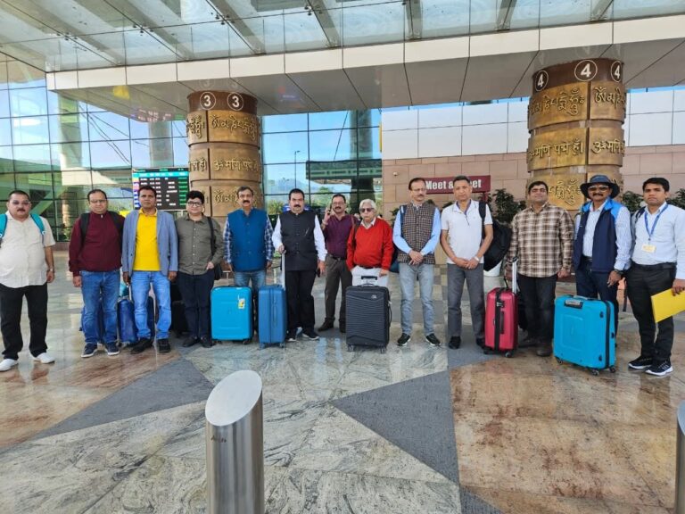 “देहरादून से उड़ीसा तक विकास की ज़मीनी हकीकत! PIB का 5 दिवसीय प्रेस टूर, 15 पत्रकार देखेंगे केंद्र सरकार की बड़ी योजनाओं का सच”