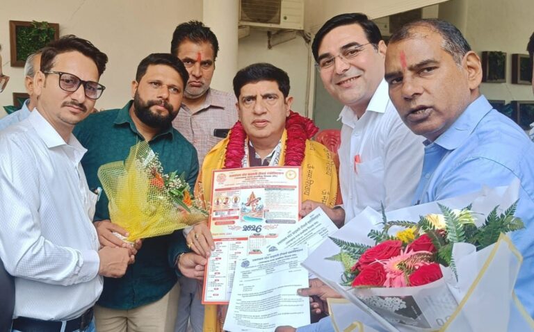 “पुरानी पेंशन बहाली की हुंकार: प्राइमरी टीचर्स एसोसिएशन ने कैबिनेट मंत्री प्रदीप बत्रा को सौंपा ज्ञापन, शिक्षकों की समस्याओं पर जल्द कार्रवाई का भरोसा”