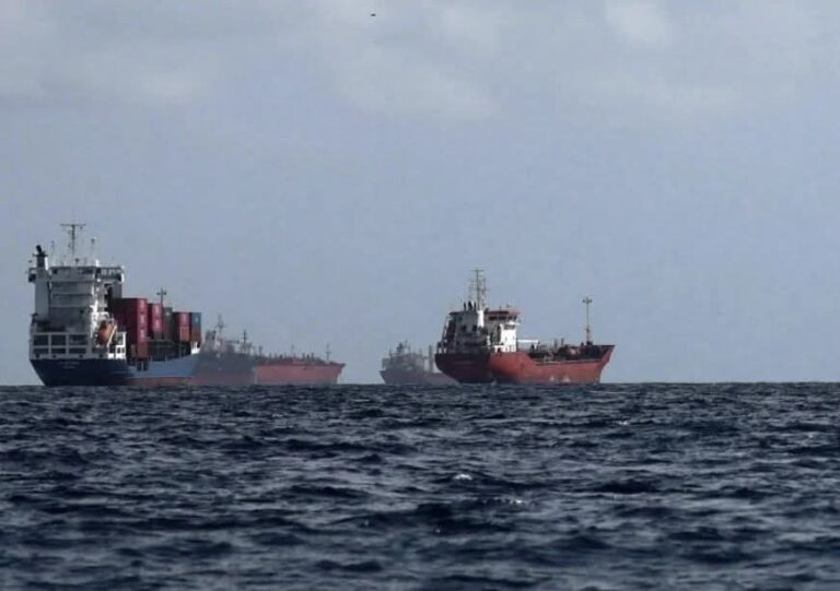 “होर्मुज के संकट से निकला भारत का जहाज ‘जग वसंत’, गुजरात पहुंचते ही राहत की सांस—92 हजार टन LPG संग लौटी बड़ी कामयाबी!”