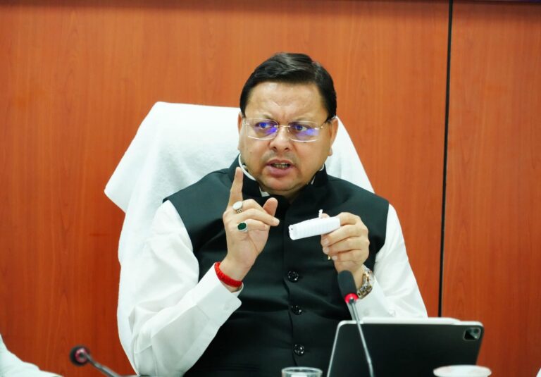 “लोहाघाट को जाम से आज़ादी का तोहफा! CM पुष्कर सिंह धामी ने मल्टीस्टोरी पार्किंग के लिए खोला खजाना, विकास को मिली रफ्तार”