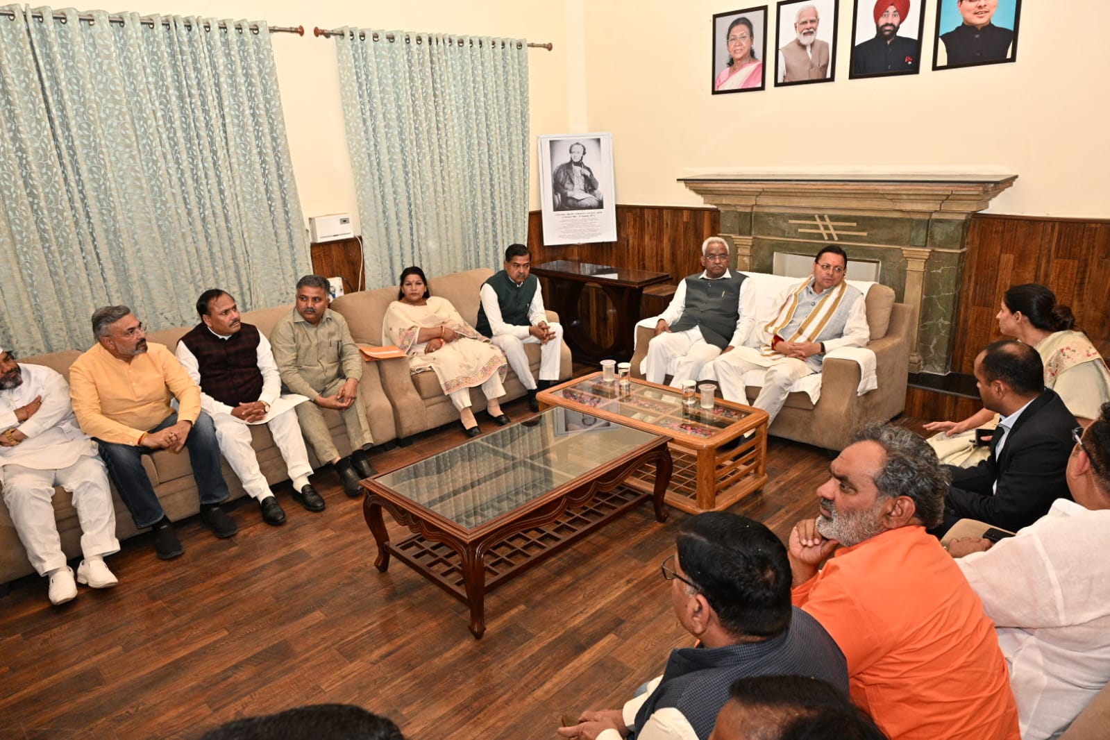 “कुंभ 2027 को दिव्य-भव्य बनाने का संकल्प: मुख्यमंत्री पुष्कर सिंह धामी का बड़ा ऐलान—धन और स्वीकृतियों की नहीं रहेगी कमी, हरिद्वार में तैयारियों को तेज करने के सख्त निर्देश”