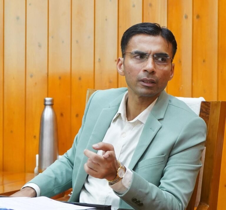 “पीएम नरेंद्र मोदी के दौरे से पहले बड़ा फैसला: 14 अप्रैल को देहरादून में टोल फ्री रहेगा लच्छीवाला और आशारोड़ी बैरियर, जाम से राहत के लिए डीएम का आदेश”