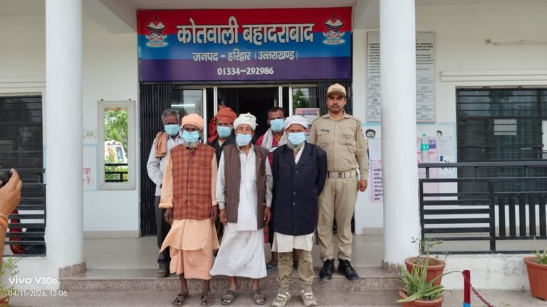 “ऑपरेशन कालनेमी का ताबड़तोड़ एक्शन: बहादराबाद में साधु के भेष में घूम रहे 6 ढोंगी बाबा चढ़े पुलिस के हत्थे, फर्जी बाबाओं पर कसा शिकंजा—इलाके में मचा हड़कंप”