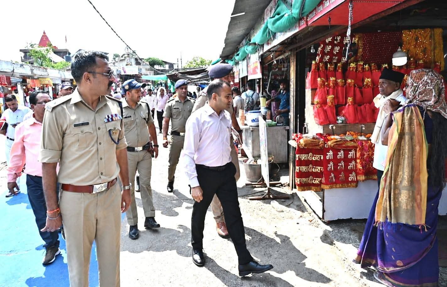 “मां चंडी देवी मंदिर में सुरक्षा और व्यवस्थाओं का बड़ा निरीक्षण: डीएम मयूर दीक्षित और एसएसपी नवनीत भुल्लर खुद पहुंचे धरातल पर, श्रद्धालुओं से लिया फीडबैक, सफाई-अतिक्रमण पर सख्त निर्देश”