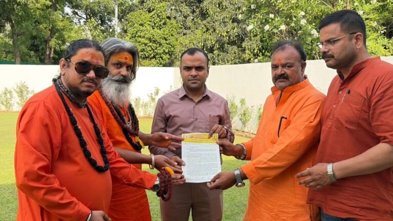 “हरिद्वार की धार्मिक मर्यादा पर “ऑनलाइन नॉनवेज डिलीवरी” का विवाद गरमाया, अखंड परशुराम अखाड़े ने डीएम को सौंपा ज्ञापन — धर्मनगरी में मांसाहारी और नशीले सामानों की होम डिलीवरी पर पूर्ण रोक लगाने की उठी मांग”