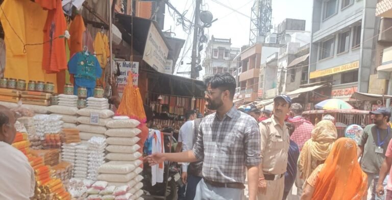 “गंगा दशहरा से पहले नगर निगम सख्त नगर आयुक्त नंदन कुमार ने अतिक्रमणकारियों को दी कड़ी चेतावनी हर की पैड़ी और आसपास के क्षेत्रों में स्वच्छता व व्यवस्था पर विशेष जोर”