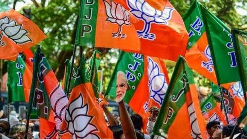 “अंकिता भंडारी हत्याकांड से जुड़े बहुचर्चित ऑडियो और वीआईपी विवाद में पूर्व भाजपा विधायक पुलिस हिरासत में, उत्तराखंड की सियासत में मचा हड़कंप, देर रात तक गिरफ्तारी पर सस्पेंस”