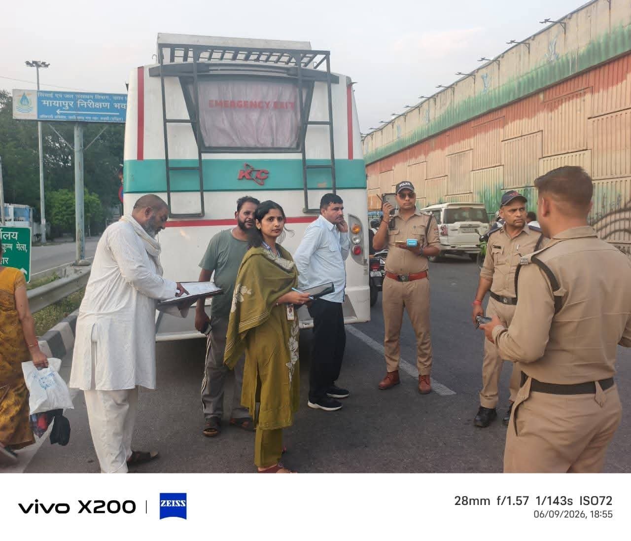 “यात्रियों की सुरक्षा से खिलवाड़ पड़ा भारी! हरिद्वार में संयुक्त चेकिंग अभियान के दौरान 15 बसों पर कार्रवाई, 3 बसें फिटनेस मानकों में फेल”