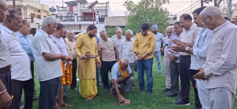 “नगर पालिका अध्यक्ष राजीव शर्मा ने दी विकास की नई सौगात, दो पार्कों के सौंदर्यकरण कार्य का किया शुभारंभ, क्षेत्रवासियों को मिलेंगी आधुनिक सुविधाएं”