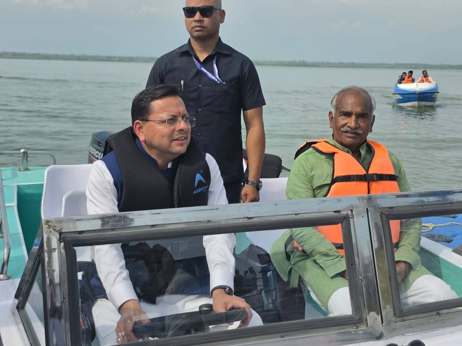 “सीएम धामी पहुंचे अरविंद पांडे के आवास, सियासी दूरियों की चर्चाओं पर लगा विराम; पांडे बोले— धामी मेरे छोटे भाई, भाजपा में कोई गुटबाजी नहीं”