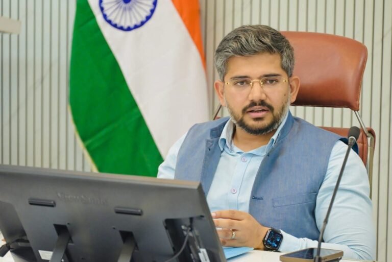“देहरादून में जनकल्याण का महाकुंभ: 15 से 20 जून तक लगेंगे विकास के मेले, आयुष्मान से पीएम सूर्य घर तक योजनाओं का मिलेगा सीधा लाभ, मौके पर होगा पंजीकरण”