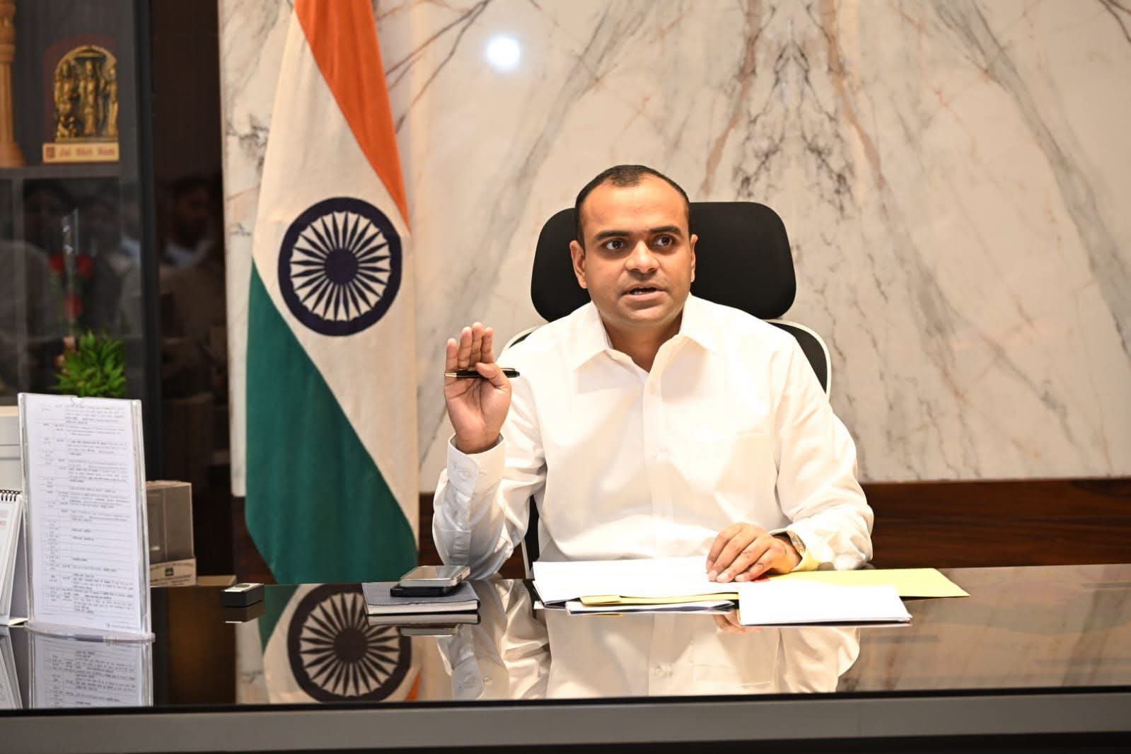 “हरिद्वार को स्वच्छ और सुंदर बनाने का बिगुल, 20-21 जून को डीएम मयूर दीक्षित के नेतृत्व में चलेगा महा स्वच्छता अभियान”
