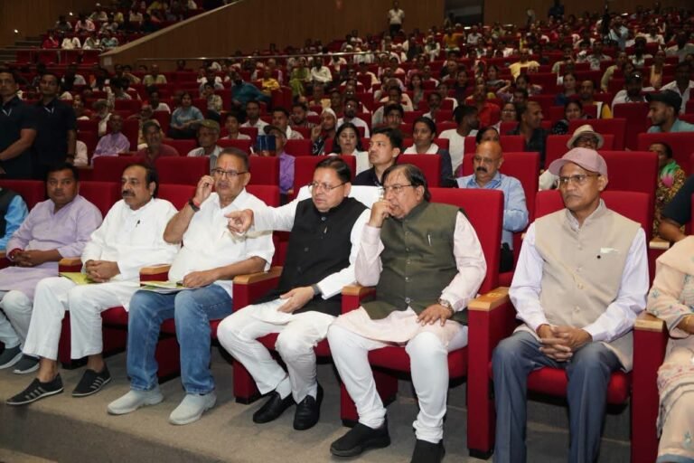 “पीएम किसान सम्मान निधि की बड़ी सौगात: 8 लाख से अधिक किसानों के खातों में पहुंचे 159 करोड़ रुपये, धामी बोले—किसानों की समृद्धि से बनेगा विकसित उत्तराखंड”