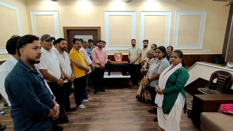 “डॉ. श्यामा प्रसाद मुखर्जी के बलिदान को नमन: शिवालिक नगर में गूंजा राष्ट्रवाद का स्वर, राजीव शर्मा बोले— देश कभी नहीं भूल सकता उनका सर्वोच्च बलिदान”