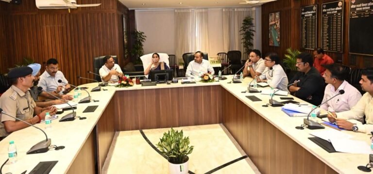“कुंभ और कांवड़ से पहले सख्त हुईं मेलाधिकारी सोनिका, एनएचएआई अधिकारियों को दो टूक— तय समय में पूरे करें सभी हाईवे प्रोजेक्ट, नहीं तो होगी कार्रवाई”
