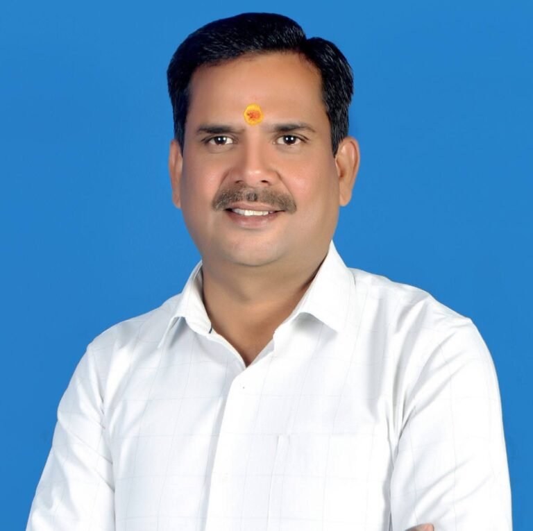“रानीपुर में सियासत गरमाई: विधायक आदेश चौहान के कैंप कार्यालय पर कांग्रेस का प्रदर्शन, भाजपा का पलटवार— “विकास और लोकप्रियता से बौखलाया विपक्ष, जनता फिर देगी भाजपा को आशीर्वाद”