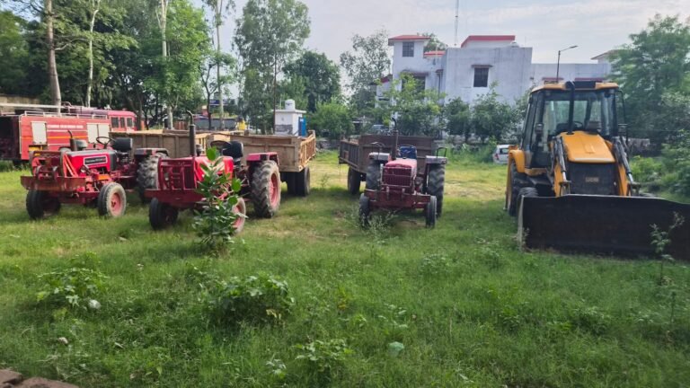 “खनन माफियाओं पर बुग्गावाला पुलिस का बड़ा प्रहार: रात के अंधेरे में चल रहा खेल बेनकाब, जेसीबी समेत 3 ट्रैक्टर-ट्रॉलियां सीज”