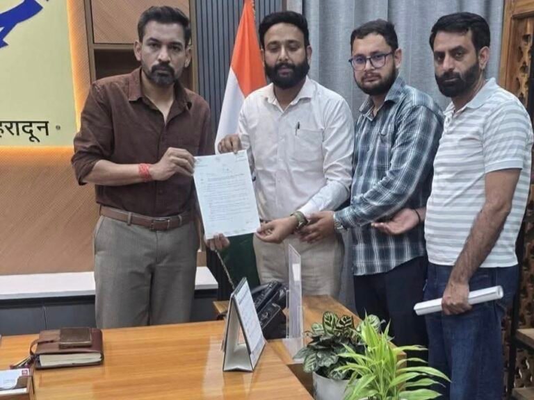 “जौनसार-बावर की महिलाओं के सशक्तिकरण को लेकर भाजयुमो सक्रिय, जिलाधिकारी को सौंपा ज्ञापन कौशल विकास केंद्र, महिला हाट और डिजिटल शिक्षा की उठाई मांग”