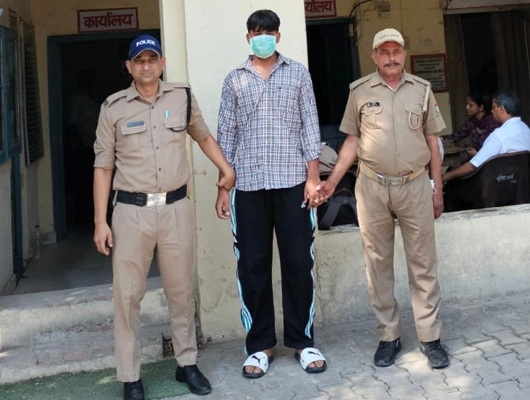 “कांवड़िये पर गोली चलाकर फरार हुआ पिल्ला गैंग का आरोपी गिरफ्तार, ऑपरेशन प्रहार में हरिद्वार पुलिस का बड़ा एक्शन — गैंग के 22 बदमाश पहुंच चुके हैं सलाखों के पीछे!”