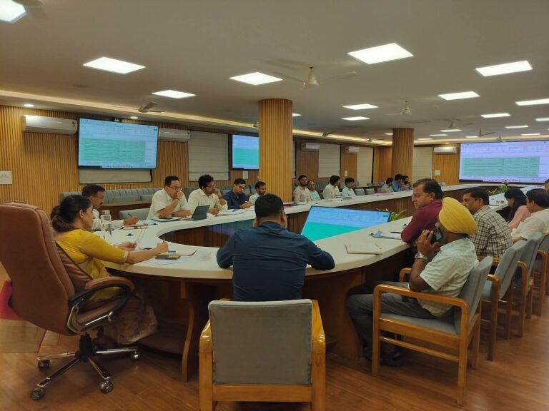 “कुम्भ-2027 की तैयारियों पर मेलाधिकारी सोनिका का सख्त अल्टीमेटम: सड़क, पुल और घाट निर्माण में देरी नहीं होगी बर्दाश्त, गुणवत्ता से समझौते पर भी कड़ी चेतावनी”
