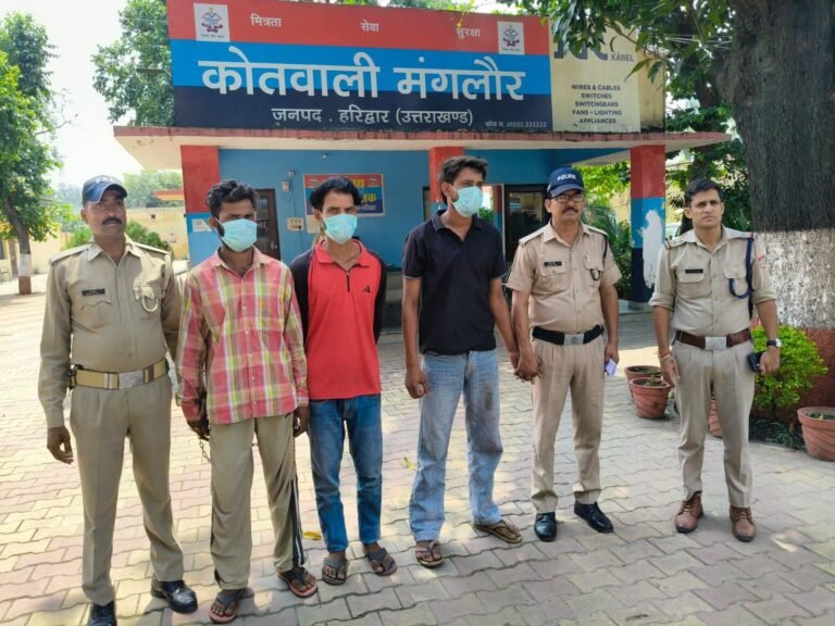 “सौरभ हत्याकांड में बड़ा खुलासा: तमंचा चेक करते चली गोली, दोस्त की मौत के बाद रची फर्जी मर्डर की साजिश; तीन आरोपी गिरफ्तार”