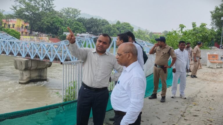 “कांवड़ मेले की तैयारियों पर मंडल आयुक्त का मेगा निरीक्षण: पटरी मार्ग से लेकर सुरक्षा तक हर व्यवस्था की हुई पड़ताल, अधिकारियों को दिए सख्त निर्देश”
