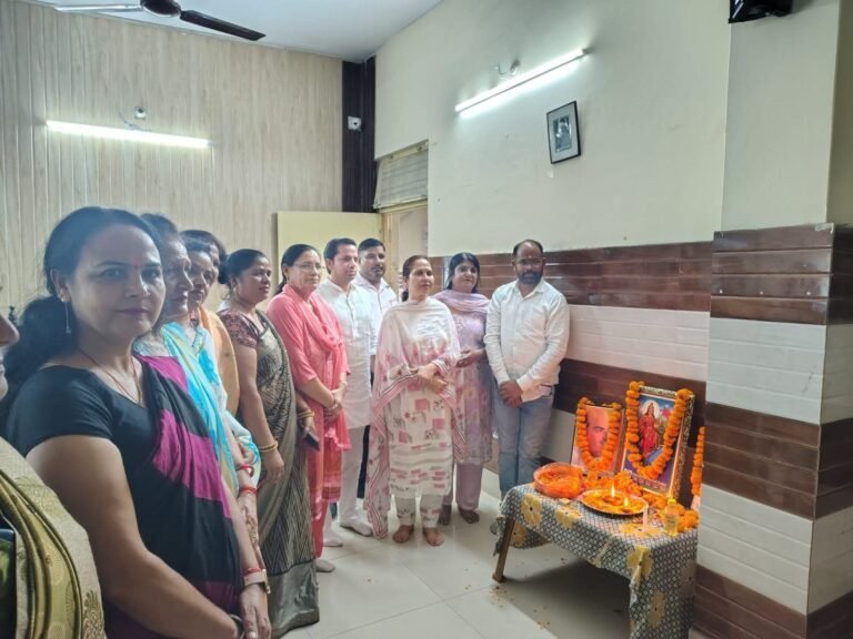 “Haridwar में ‘लखपति दीदियों’ का भव्य सम्मान, भाजपा महिला मोर्चा ने 31 महिलाओं को किया सम्मानित”