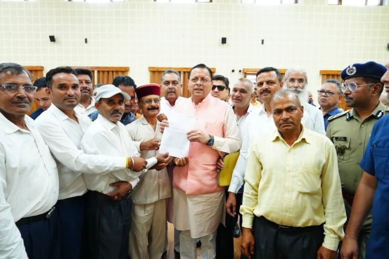 Uttrakhand”मुख्यमंत्री धामी का बड़ा फरमान: जनसमस्याओं के समाधान में देरी बर्दाश्त नहीं, अधिकारियों को दिए त्वरित और समयबद्ध निस्तारण के सख्त निर्देश”