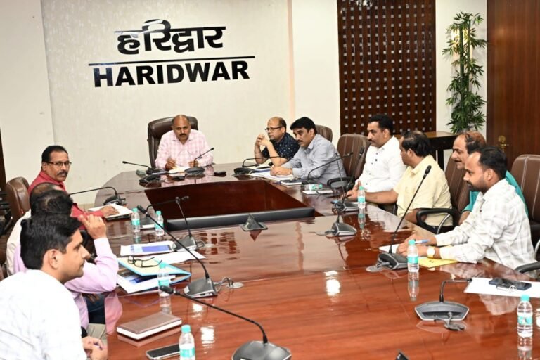 “Haridwar:की प्राचीन विरासत को मिलेगा डिजिटल संरक्षण, पांडुलिपियों के सर्वेक्षण-पंजीकरण और डिजिटाइजेशन के सीडीओ ने दिए सख्त निर्देश”