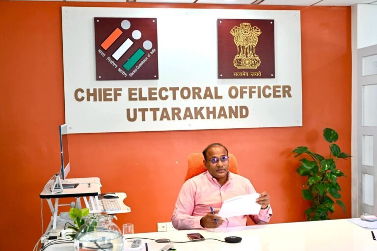 “SIR की समीक्षा में CEO का बड़ा निर्देश: नोटिस की सुनवाई के दौरान जिलाधिकारी खुद करें फील्ड विजिट, दस्तावेज सत्यापन के लिए तैनात हों विभागीय नोडल अधिकारी”