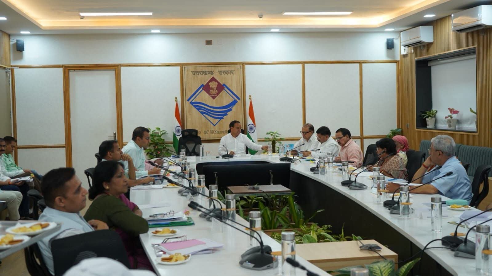“उत्तराखंड में नई शिक्षा नीति का बड़ा एक्शन प्लान! NEP-2020 होगा शत-प्रतिशत लागू, कॉलेजों में सेमिनार से लेकर तिरंगा यात्रा तक का ऐलान”