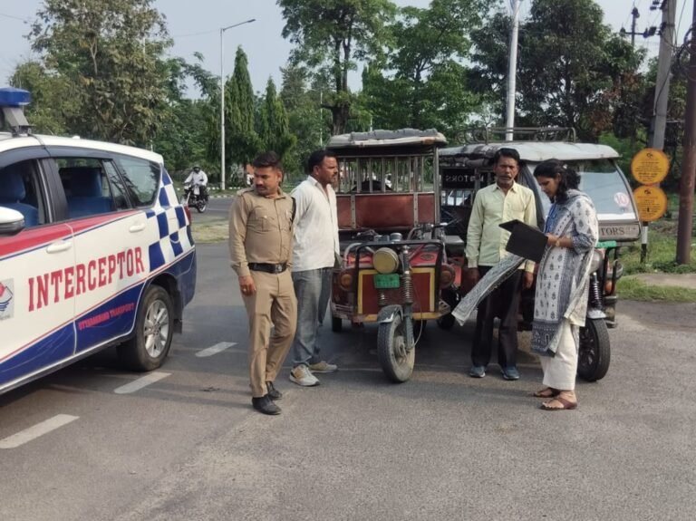 “हरिद्वार में ओवरचार्जिंग पर चला परिवहन विभाग का बुलडोज़र, यात्रियों से मनमानी वसूली करने वाले 25 वाहनों पर कार्रवाई, 5 ई-रिक्शा-ऑटो सीज़!”