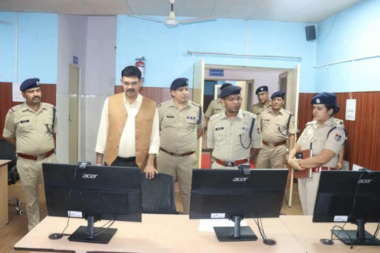 “कुंभ प्रशिक्षण के तृतीय चरण का भव्य समापन, आईजी ट्रेनिंग ने सशस्त्र प्रशिक्षण केंद्र का किया गहन निरीक्षण”
