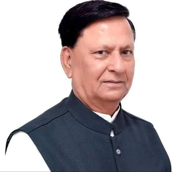“उत्तराखंड कांग्रेस को बड़ा झटका: वरिष्ठ नेता और पूर्व कैबिनेट मंत्री हीरा सिंह बिष्ट का निधन, प्रदेश की राजनीति में शोक की लहर”