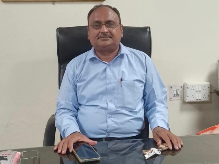 “अनुशासन और उत्कृष्ट शिक्षा का नया अध्याय! मेजर फणींद्र मिश्रा बने कन्हैया लाल पॉलिटेक्निक, रुड़की के नए प्राचार्य”