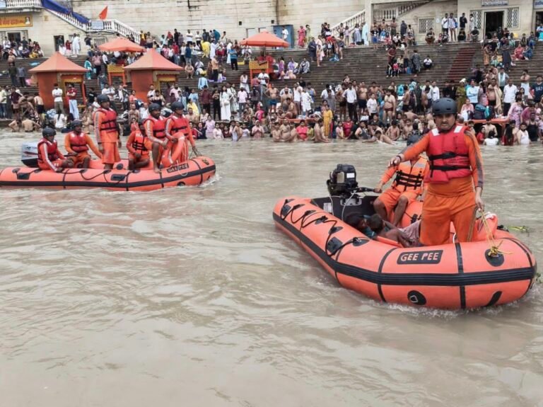 “आपदा से निपटने को हरिद्वार तैयार! 5 स्थानों पर मेगा मॉक ड्रिल, डीएम मयूर दीक्षित ने परखी राहत-बचाव तंत्र की तैयारियां”