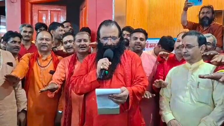 “मनसा देवी मंदिर ट्रस्ट का बड़ा फैसला, पुजारियों को दिलाई सुचिता की शपथ; चढ़ावे में गड़बड़ी पर होगी सख्त कार्रवाई”