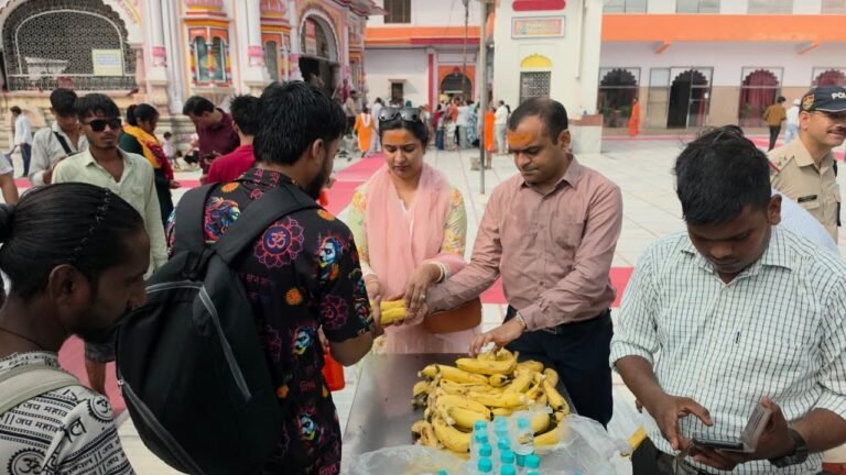 “सावन के पहले सोमवार पर दक्षेश्वर में उमड़ा आस्था का सैलाब, जिलाधिकारी मयूर दीक्षित ने किया जलाभिषेक, सुरक्षा व्यवस्थाओं का लिया जायजा”