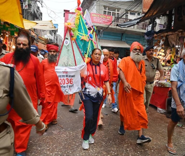 “हरकी पैड़ी से उठा संकल्प, 22 KM की कांवड़ यात्रा पर निकलीं खेल मंत्री रेखा आर्य; 2036 ओलंपिक की मेजबानी और भारत को ‘खेल महाशक्ति’ बनाने की मांगी मन्नत”